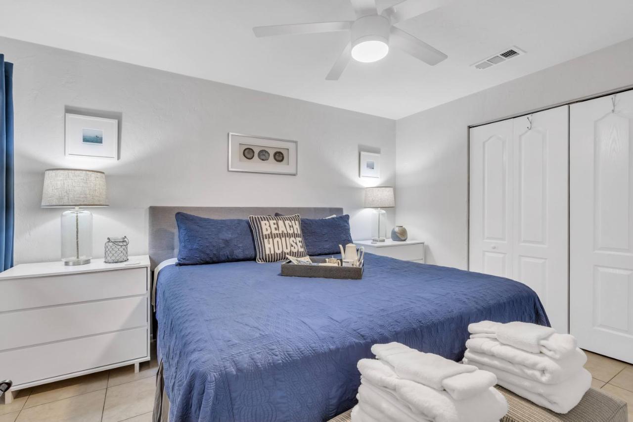 2Bed 1Bath Suite Minutes To Downtown, Beaches, Restaurants, Theaters And More サラソータ エクステリア 写真