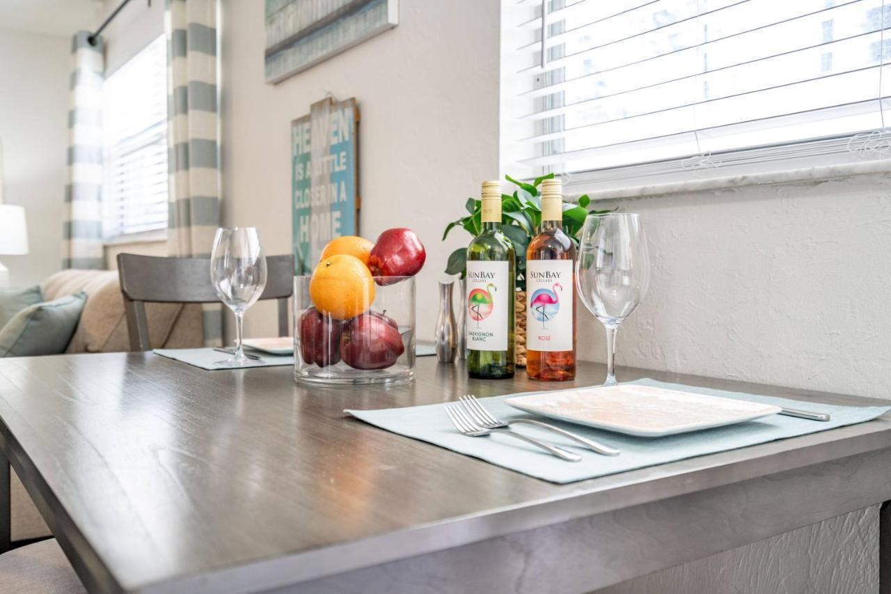 2Bed 1Bath Suite Minutes To Downtown, Beaches, Restaurants, Theaters And More サラソータ エクステリア 写真