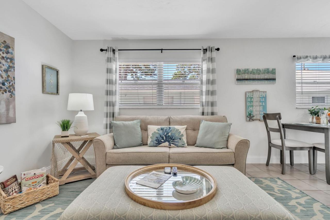 2Bed 1Bath Suite Minutes To Downtown, Beaches, Restaurants, Theaters And More サラソータ エクステリア 写真