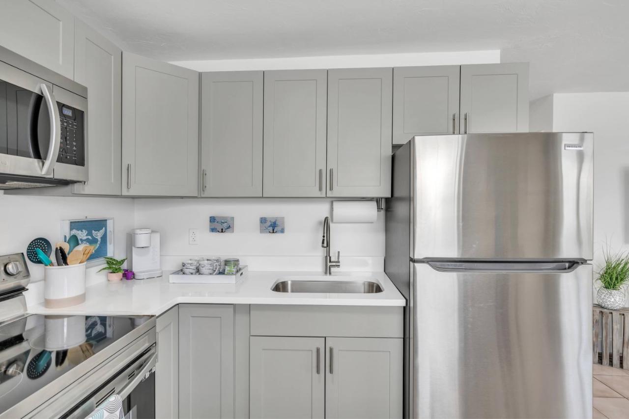 2Bed 1Bath Suite Minutes To Downtown, Beaches, Restaurants, Theaters And More サラソータ エクステリア 写真