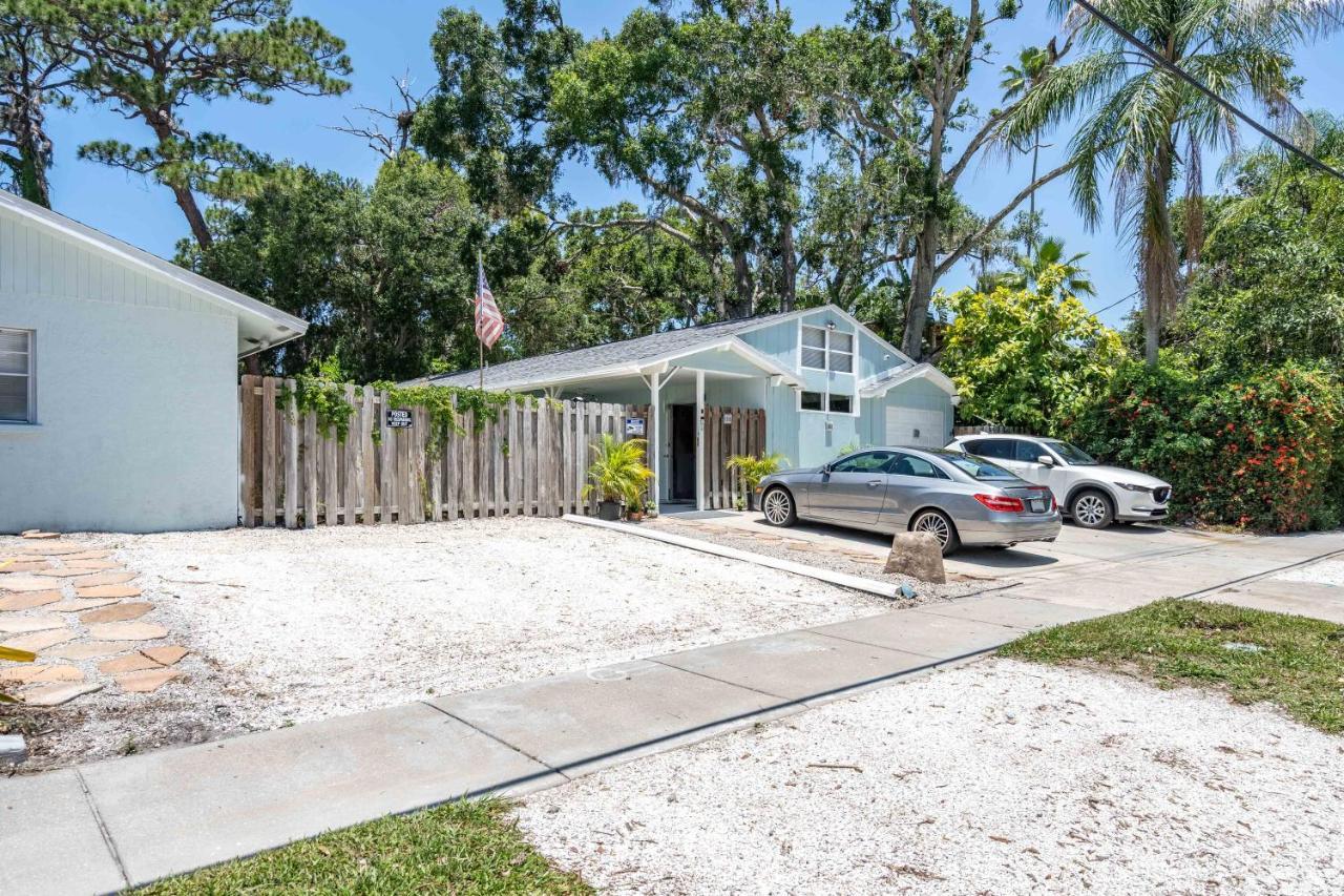 2Bed 1Bath Suite Minutes To Downtown, Beaches, Restaurants, Theaters And More サラソータ エクステリア 写真