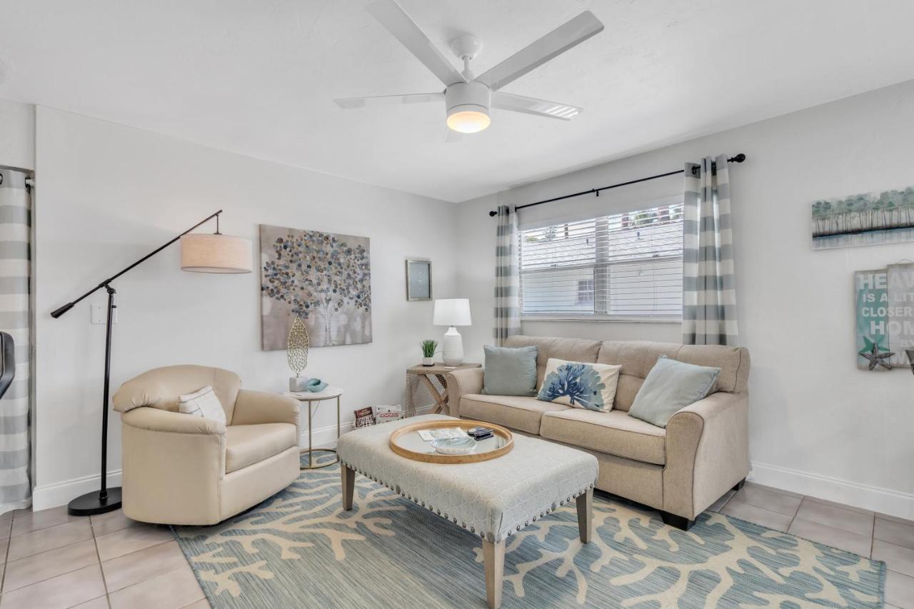 2Bed 1Bath Suite Minutes To Downtown, Beaches, Restaurants, Theaters And More サラソータ エクステリア 写真