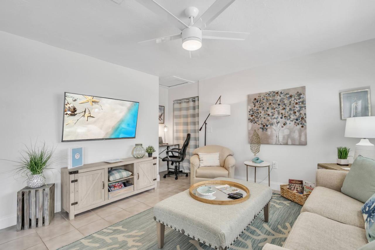 2Bed 1Bath Suite Minutes To Downtown, Beaches, Restaurants, Theaters And More サラソータ エクステリア 写真