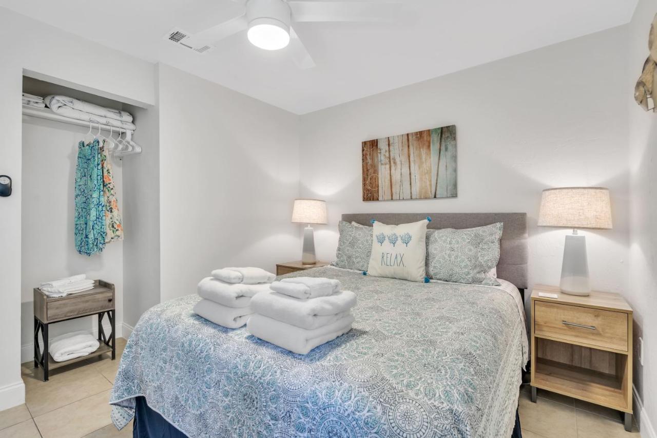 2Bed 1Bath Suite Minutes To Downtown, Beaches, Restaurants, Theaters And More サラソータ エクステリア 写真