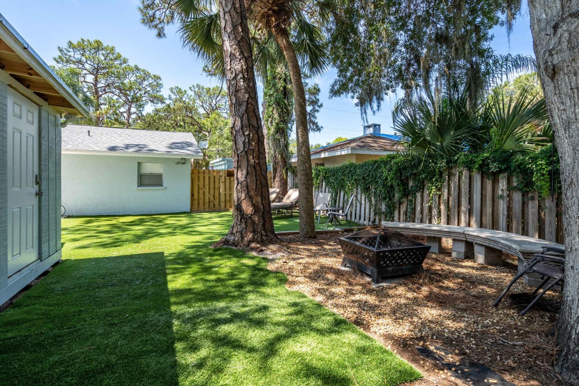 2Bed 1Bath Suite Minutes To Downtown, Beaches, Restaurants, Theaters And More サラソータ エクステリア 写真