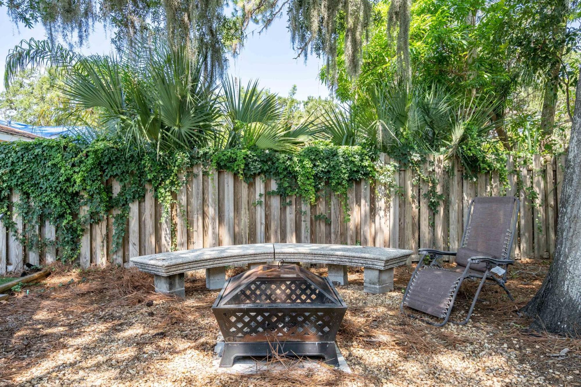 2Bed 1Bath Suite Minutes To Downtown, Beaches, Restaurants, Theaters And More サラソータ エクステリア 写真